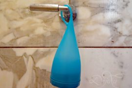 nachhaltige Shampooflasche zum Aufhängen