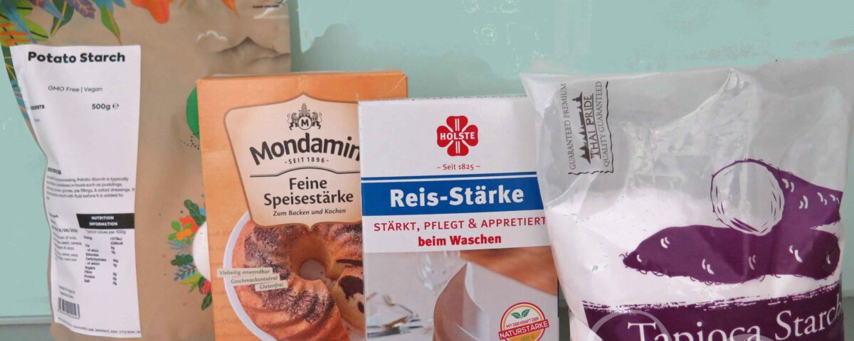 Verschiedene Stärke Sorten, wie sie im Handel erhältlich sind: Kartoffelstärke, Modamin, Reisstärke und Tapioka Stärke